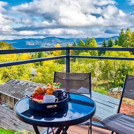 Karpatia By Royal Aparts شقة