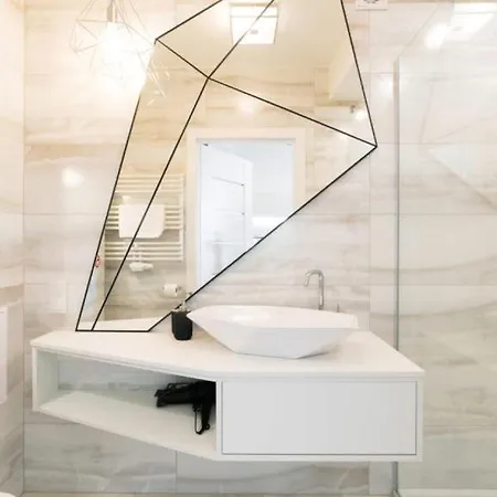 Karpatia By Royal Aparts شقة *