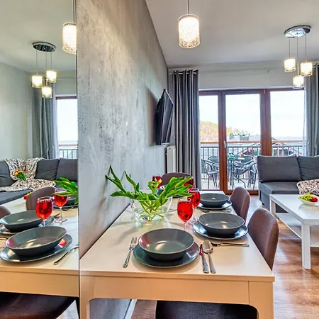 Karpatia By Royal Aparts شقة