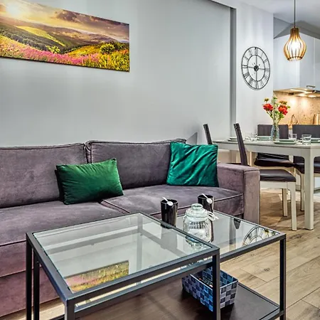 Karpatia By Royal Aparts * كارباش