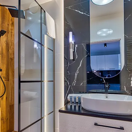 Karpatia By Royal Aparts شقة كارباش