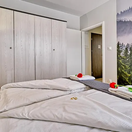 Apartamento Karpatia By Royal Aparts *