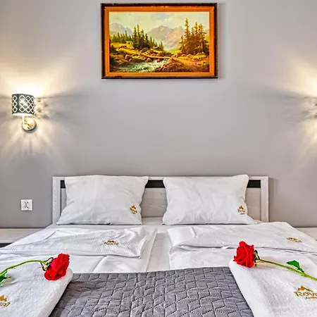 Apartamento Karpatia By Royal Aparts *