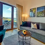 Apartamento Karpatia By Royal Aparts *